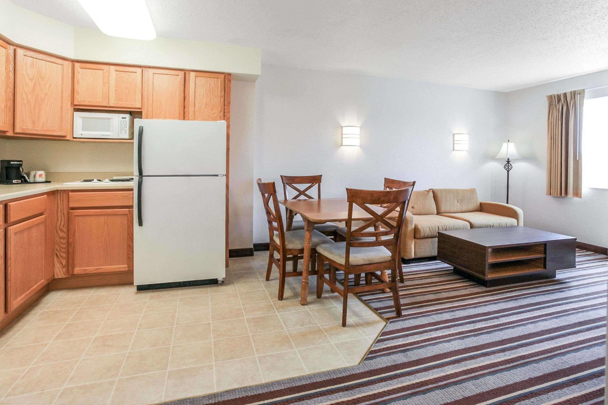 Super 8 By Wyndham Sault Ste. Marie Hotell Exteriör bild